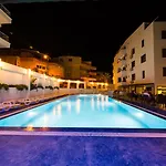 Tuntas Altinkum Aparthotel