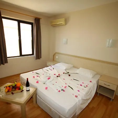 Tuntas Altinkum Aparthotel