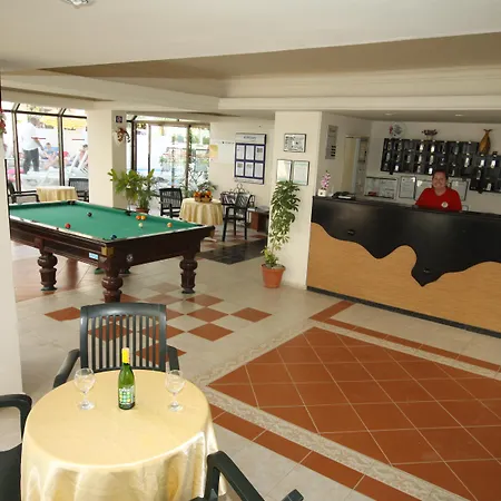 Lejlighedshotel Tuntas Altinkum 3*
