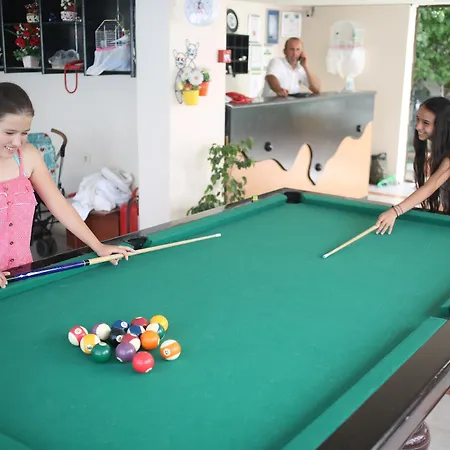 Tuntas Altinkum 3*