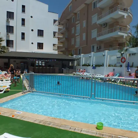 Lägenhetshotell Tuntas Altinkum 3*